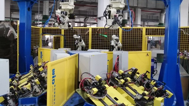 焊接机器人工作站的结构组成是怎样的？