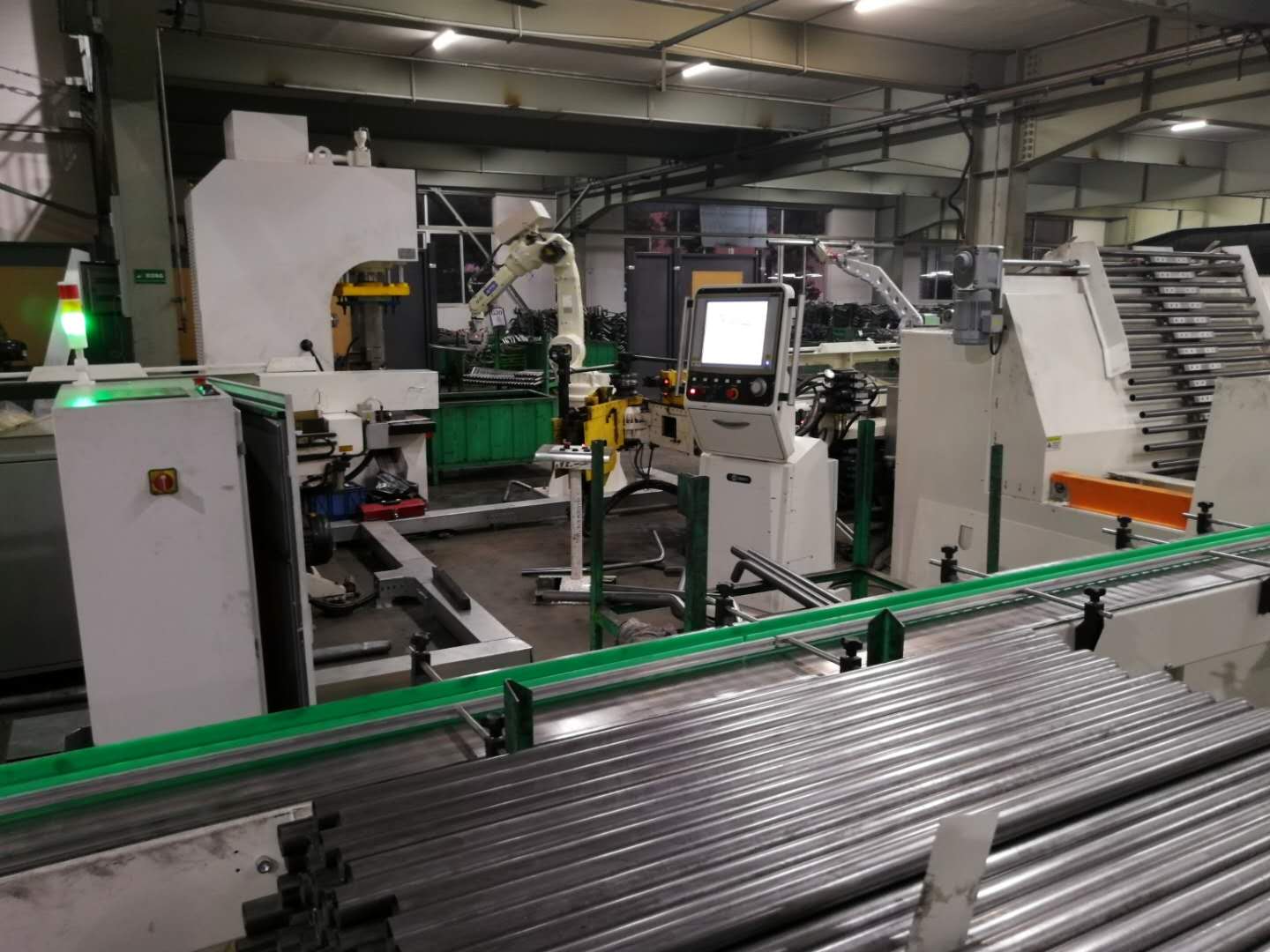 焊接机器人自动化生产线